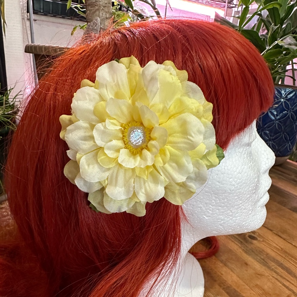 Flower hair clip